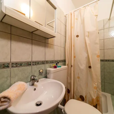 With Parking Space Rab - 24367 شقة *