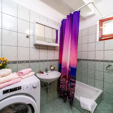 With Parking Space Rab - 24367 * ラブ