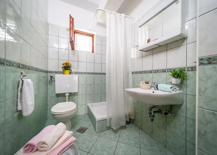 With Parking Space Rab - 24367